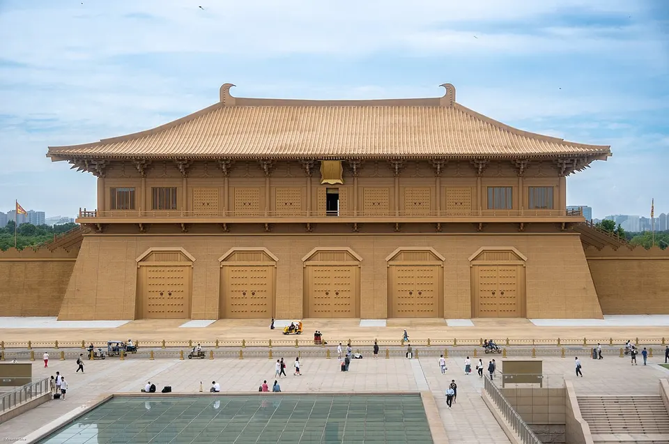 Daming Palace National Heritage Park (大明宫国家遗址公园)