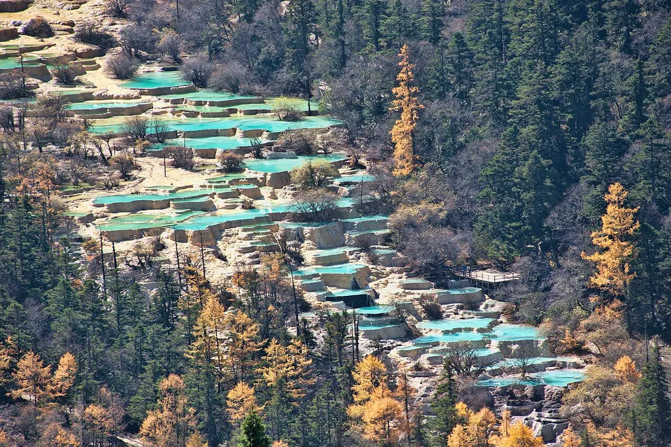 Huanglong Scenic Area (黄龙)
