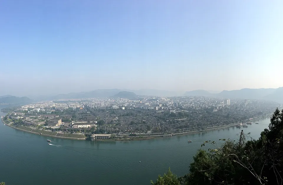 Langzhong Ancient City (阆中古城)