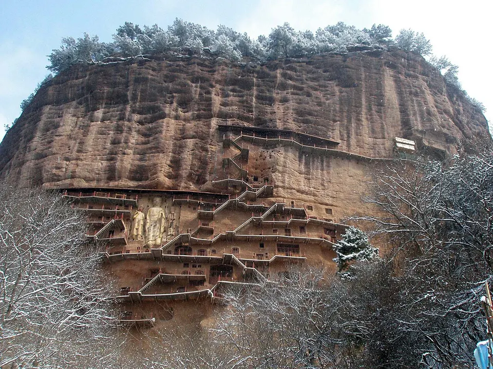 Maijishan Grottoes (麦积山石窟)
