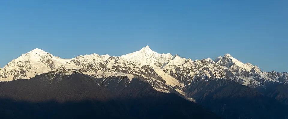 Meili Snow Mountain & Yubeng (梅里雪山与雨崩)