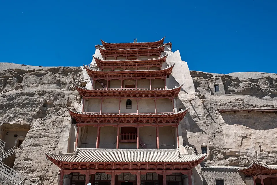 Mogao Caves (莫高窟)