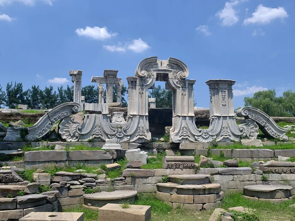 Old Summer Palace (圆明园)