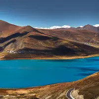 Yamdrok Lake