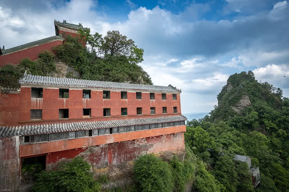 Wudang Mountains (武当山)