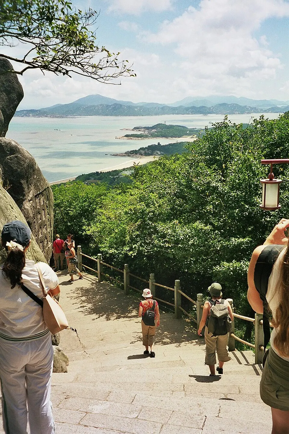 Zhoushan (舟山)