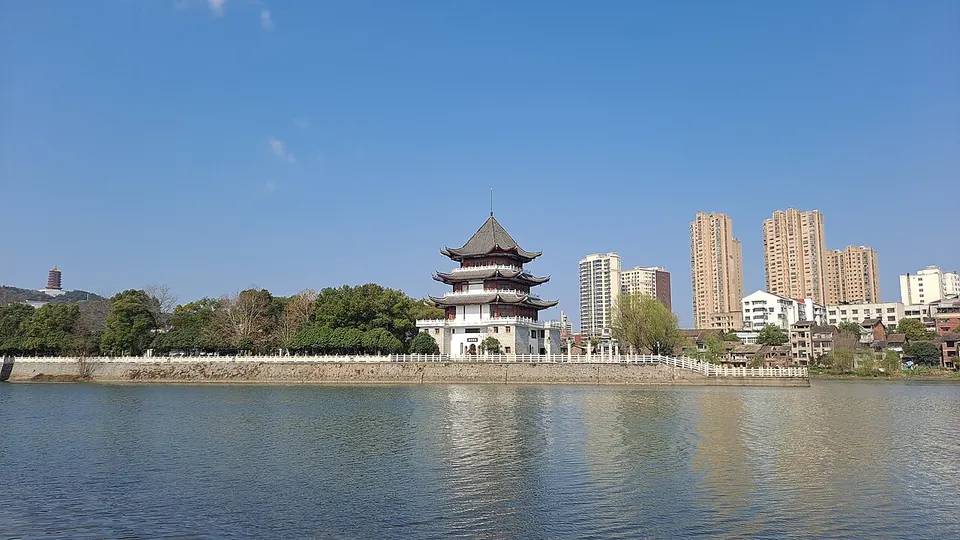 Zhuzhou (株洲)