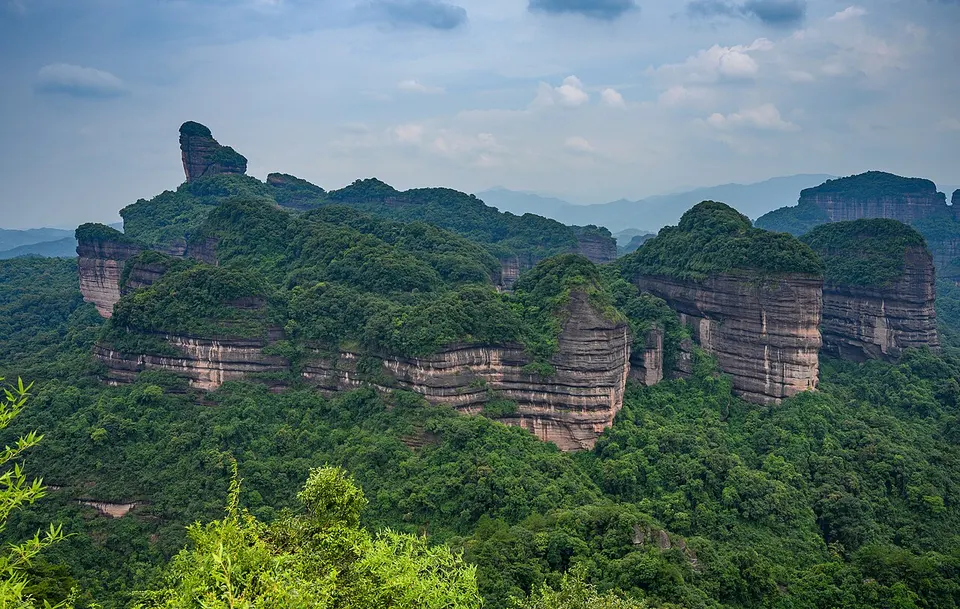 Shaoguan (韶关)