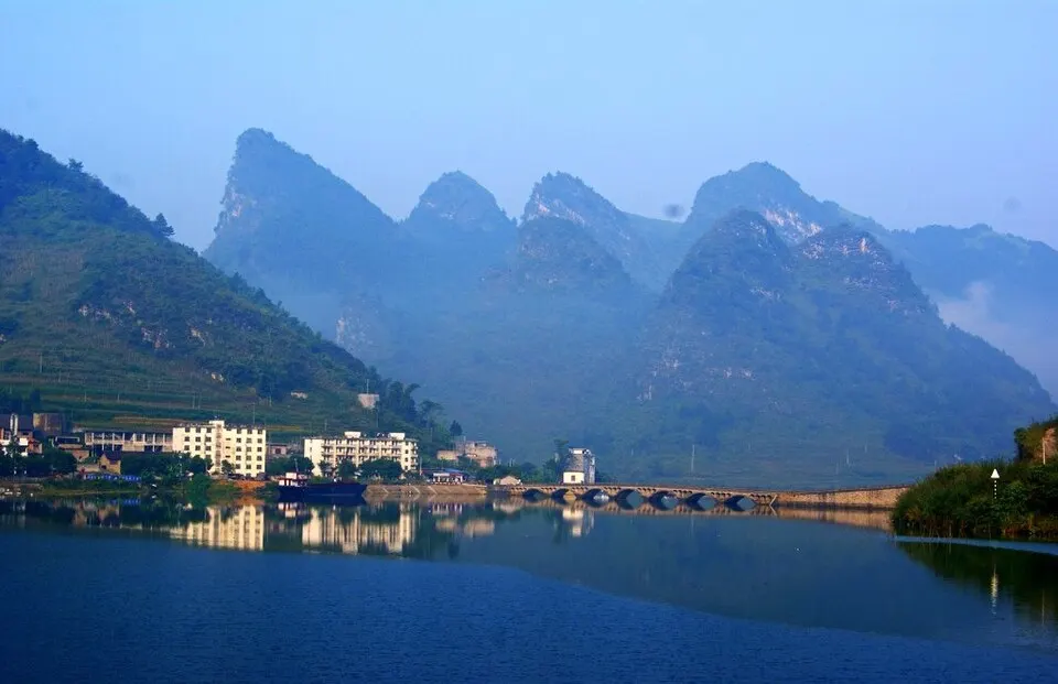 Hechi (河池)