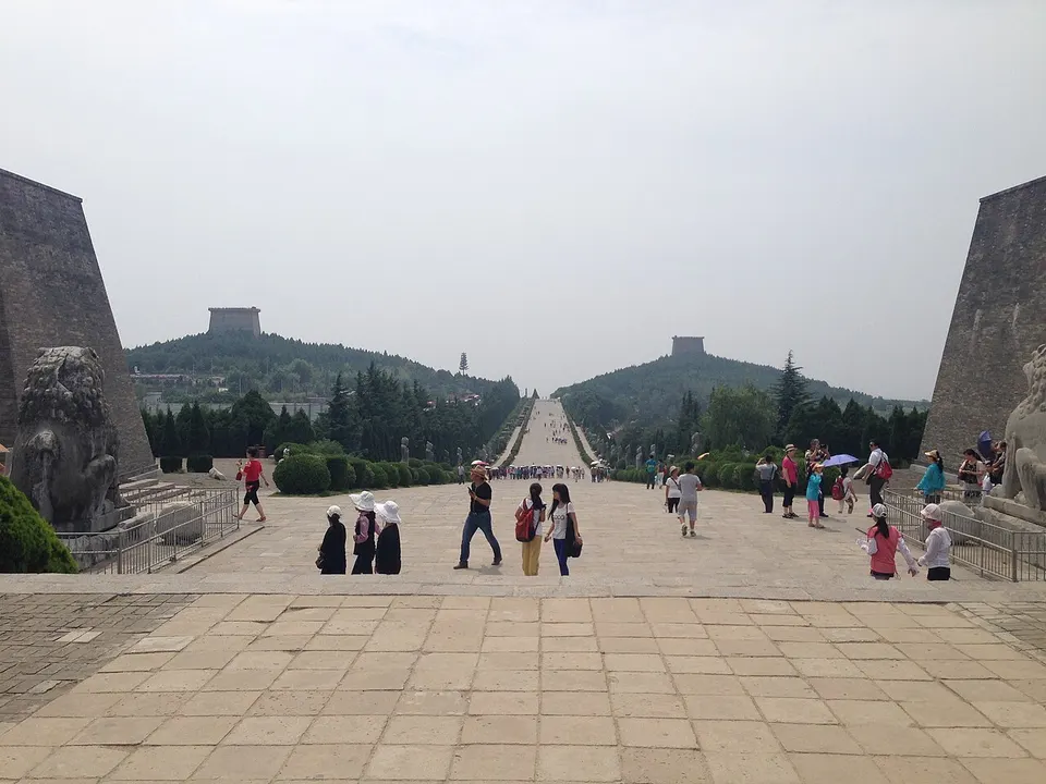 Xianyang (咸阳)