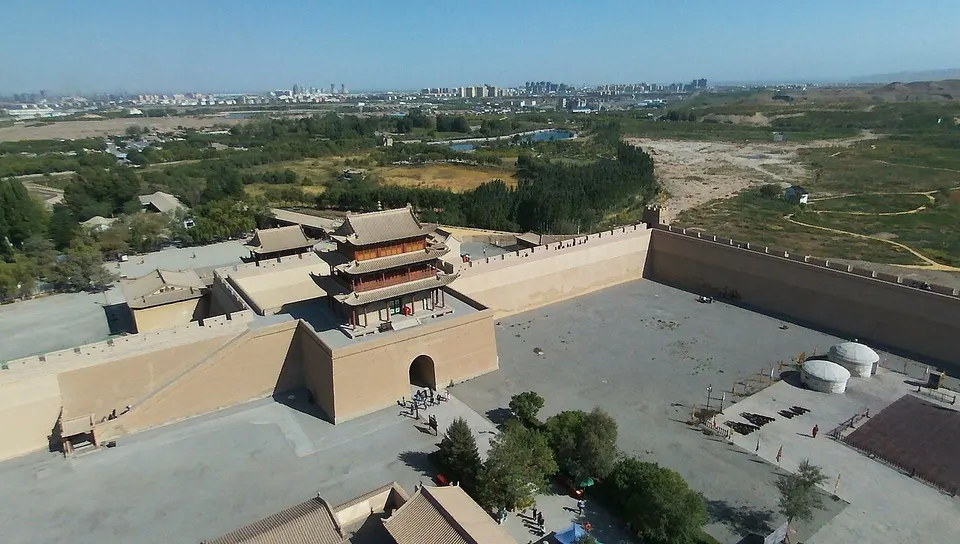 Jiayuguan (嘉峪关)