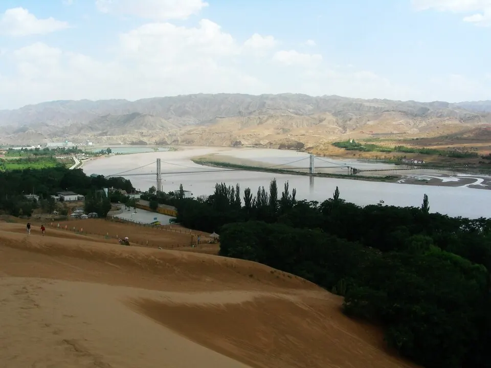Zhongwei (中卫)