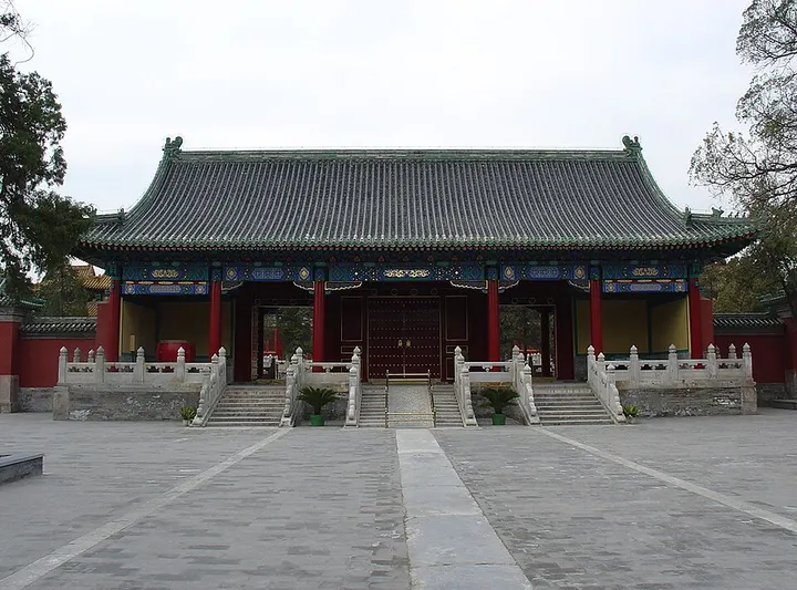 Temple of Ancient Monarchs (历代帝王庙)