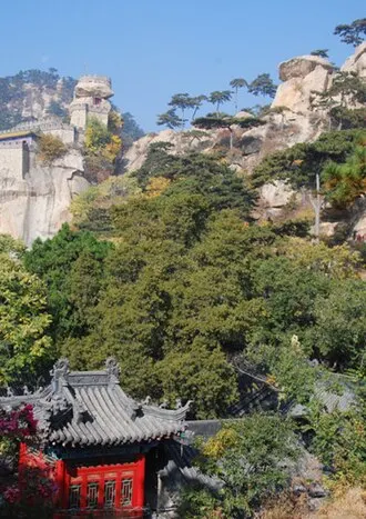 Yiwulü Mountain (医巫闾山)