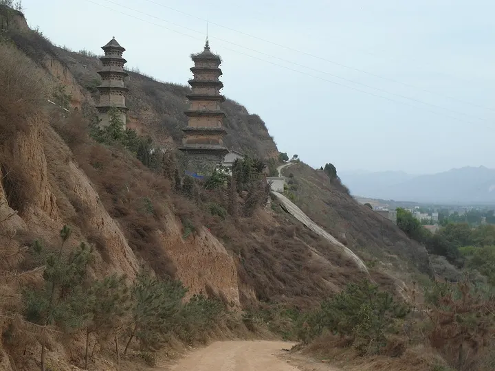 Huayan Temple Pagodas (华严寺塔)