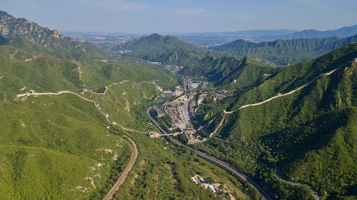 Juyong Pass (居庸关)