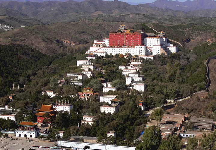 Putuo Zongcheng Temple (普陀宗乘之庙)
