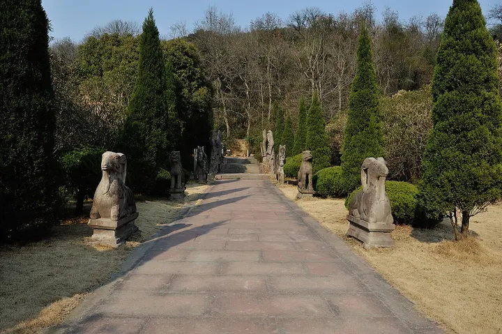 Southern Song Stone Sculpture Park, Dongqian Lake (南宋石刻公园)