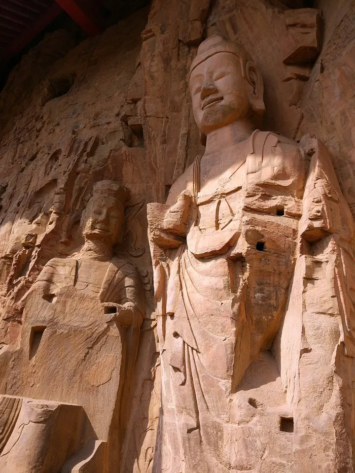 Gongyi Grottoes (巩县石窟)