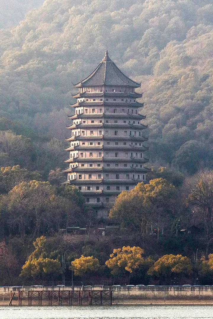 Liuhe Pagoda (六和塔)