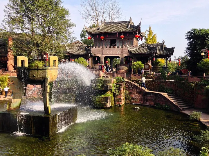 Huanglongxi (黄龙溪古镇)