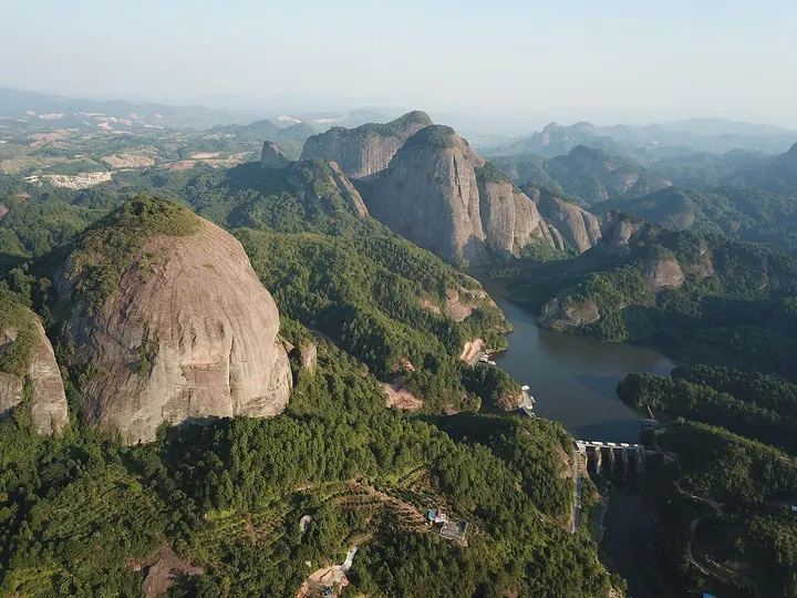 Hanxianyan Scenic Area (汉仙岩)