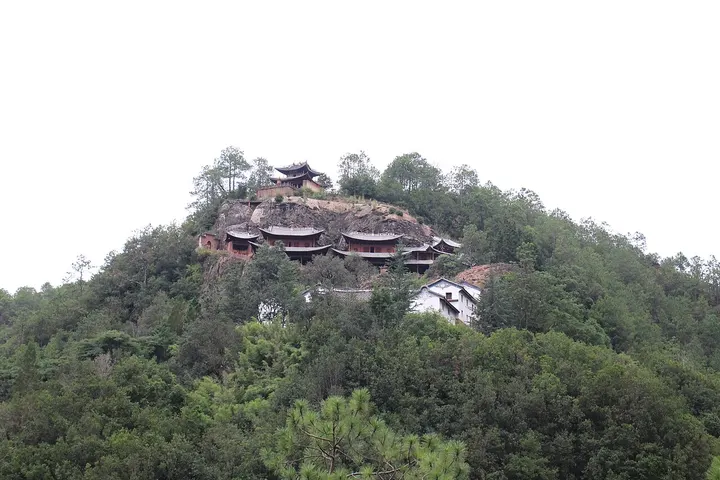 Shibaoshan Grottoes (石宝山石窟)
