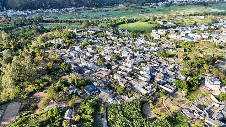 Tuanshan Village (团山村)