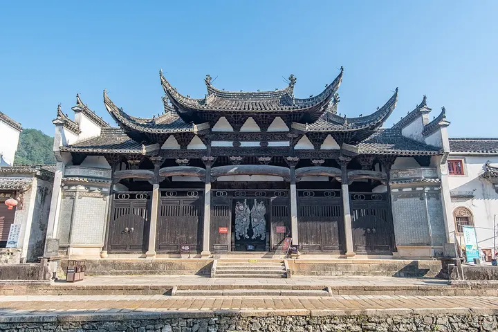 Longchuan Village (龙川)