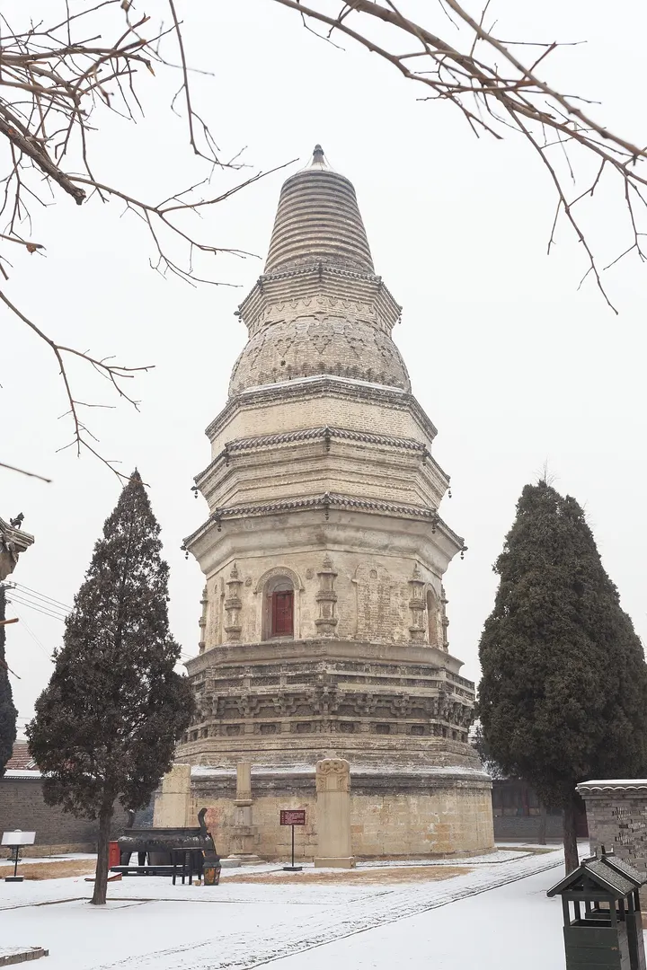 Jizhou White Pagoda (蓟州白塔)