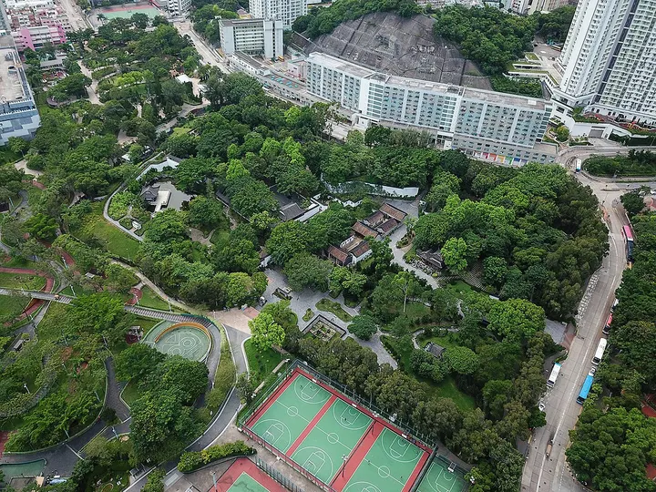 Kowloon Walled City Park (九龙寨城公园)