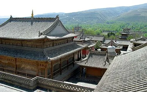 Qutan Temple (瞿昙寺)