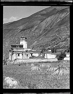 Sekhar Guthok Monastery (色喀古托寺)