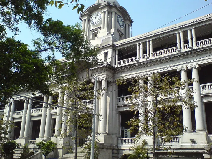 Guangdong Customs House (粤海关大楼)