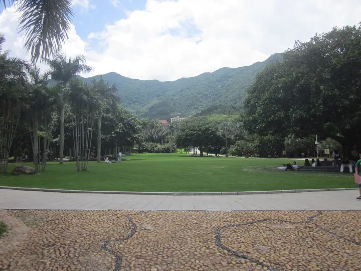 Fairy Lake Botanical Garden (仙湖植物园)