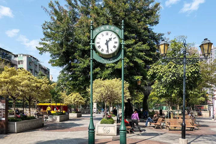 Camões Square (白鸽巢前地)