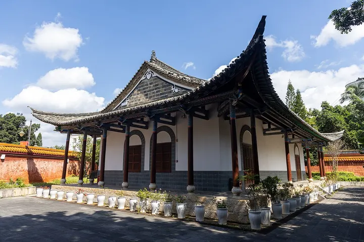 Former Mengzi Customs House and Southwest Associated University Memorial (蒙自海关旧址)