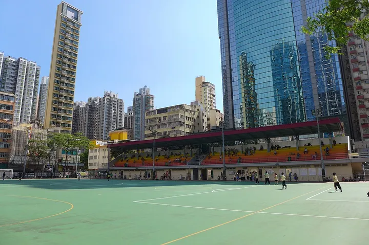 MacPherson Playground (麦花臣游乐场)