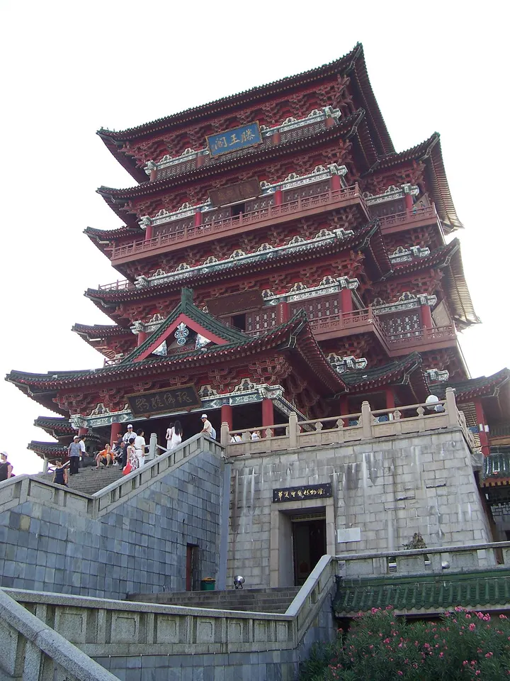 Pavilion of Prince Teng (滕王阁)