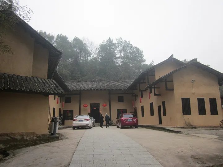 Former Residence of Xie Juezai (谢觉哉故居)