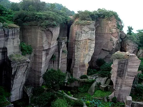 Lotus Hill (Lianhuashan) (莲花山)