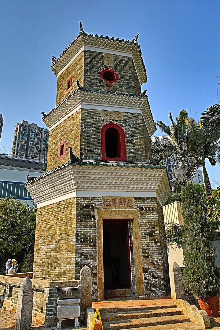 Tsui Sing Lau Pagoda (聚星楼)