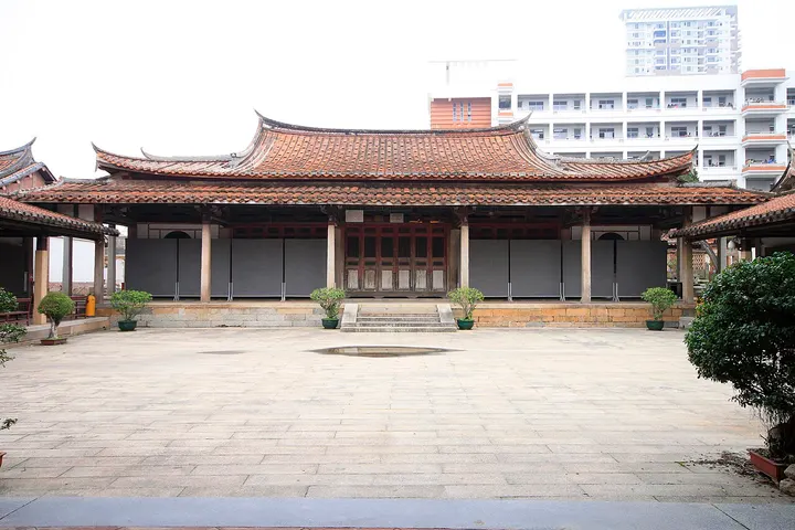 Yuanmiao Temple (元妙观)