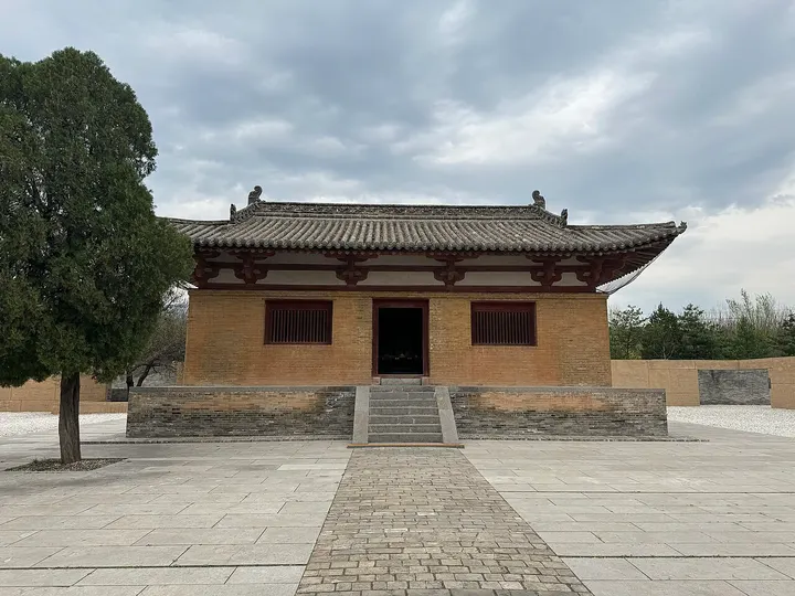 Five Dragons Temple (广仁王庙)