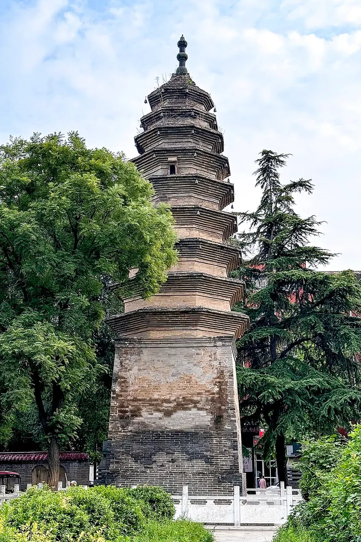 Faxing Temple Pagoda (法行寺塔)