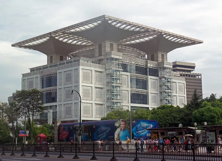 Shanghai Urban Planning Exhibition Center (上海城市规划展示馆)