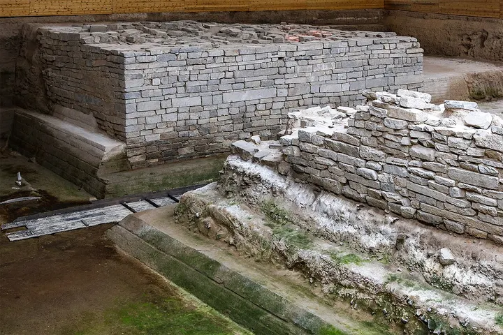 Liuzi Grand Canal Site (柳孜运河遗址)