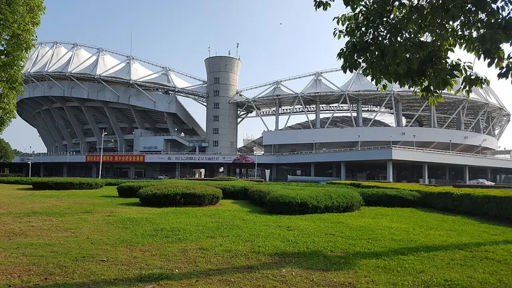 Wuhan Sports Center (武汉体育中心)