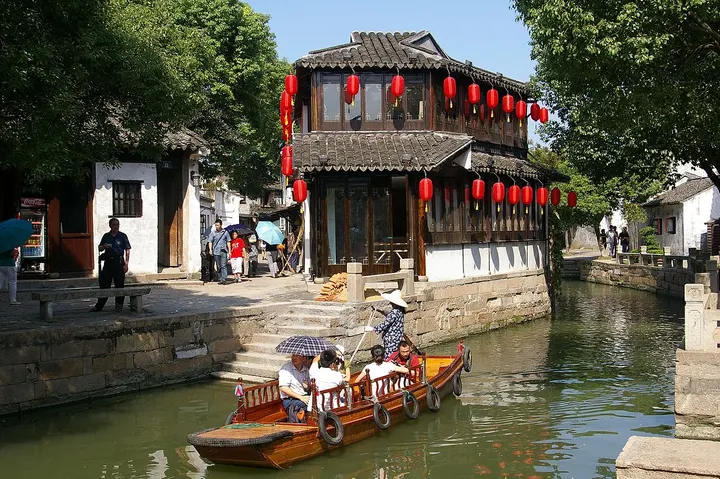Tongli Ancient Town (同里古镇)