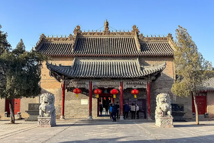 Qinglong Palace (青龙宫)